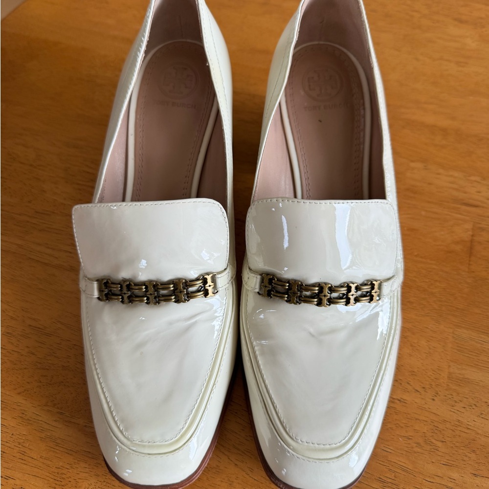 Tory Burch Sz 9.5 MGemini Ivory Patent Leather Pumps Heels Shoes - Picture 2 of 7